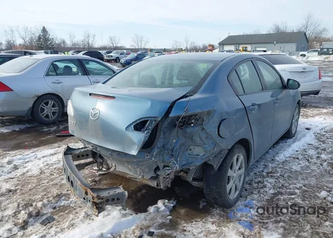 2011 Mazda Mazda3 I Touring z USA, uszkodzony, nr VIN JM1BL1VG6B1473720